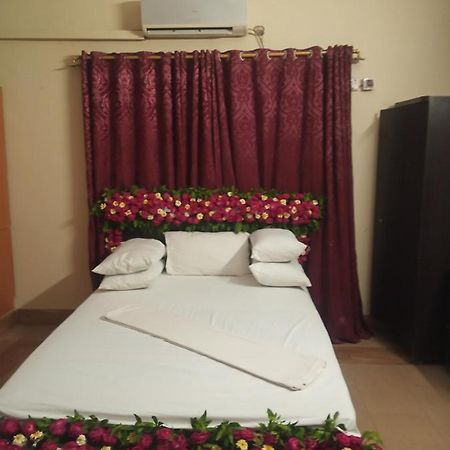 Al Rehman Guest Hous Hotel Hyderabad Exterior foto